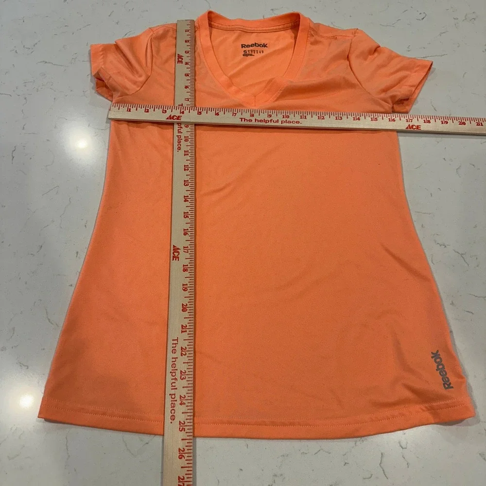 Reebok PlayDry Orange V-Neck Performance T-Shirt Womens Small Short Sleeve